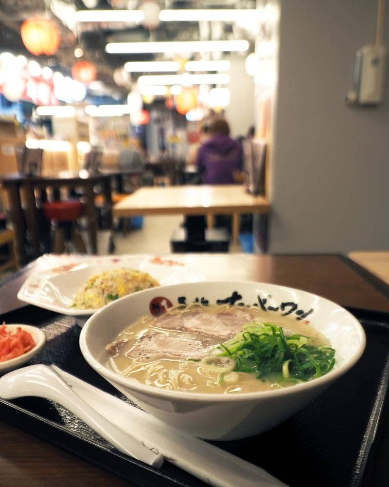 長浜ナンバーワン 天神うまか横丁店