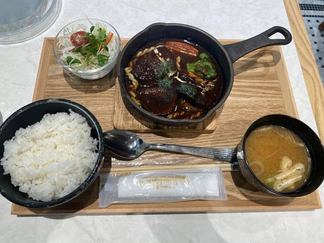洋食屋 銀座ランプ亭 - サブ画像2