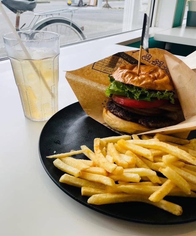 淡路島バーガー 自治医大店 - サブ画像1