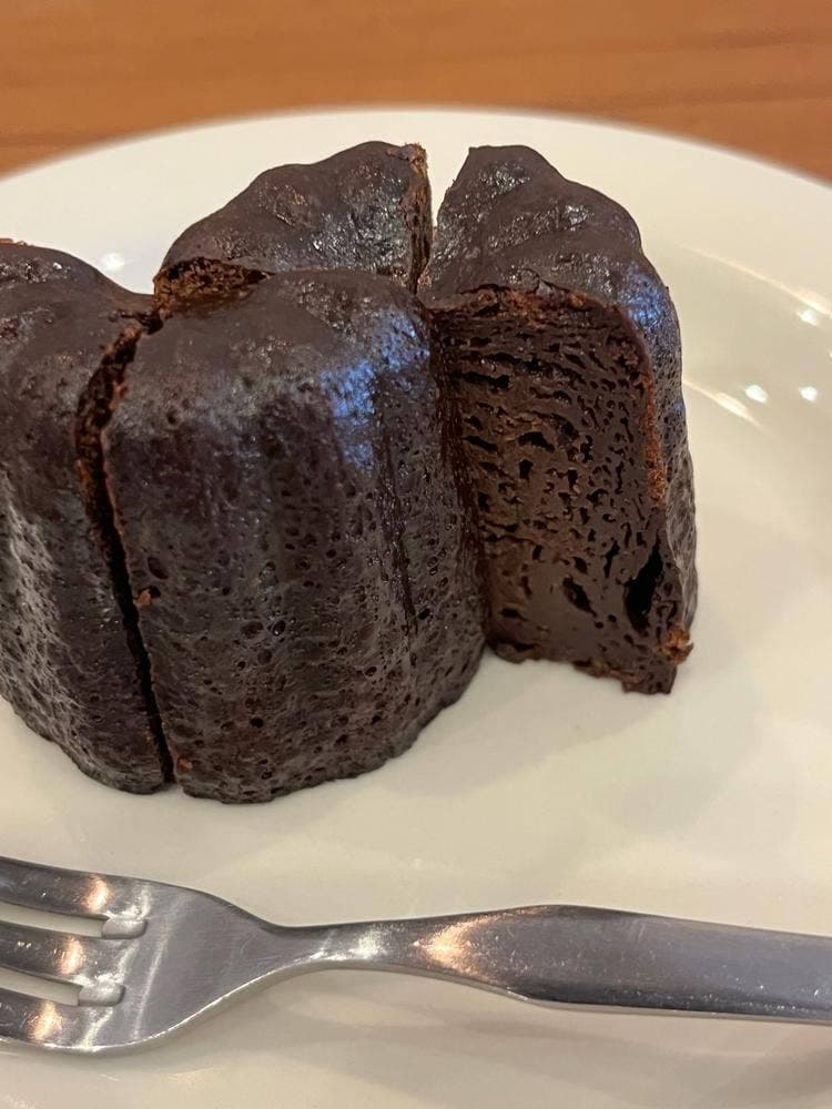 CANELÉ ET CRÉME GLACÉE カヌレとアイス