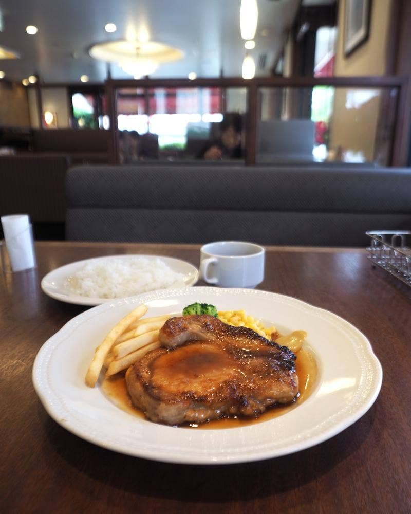 ロイヤルホスト 南薬院店