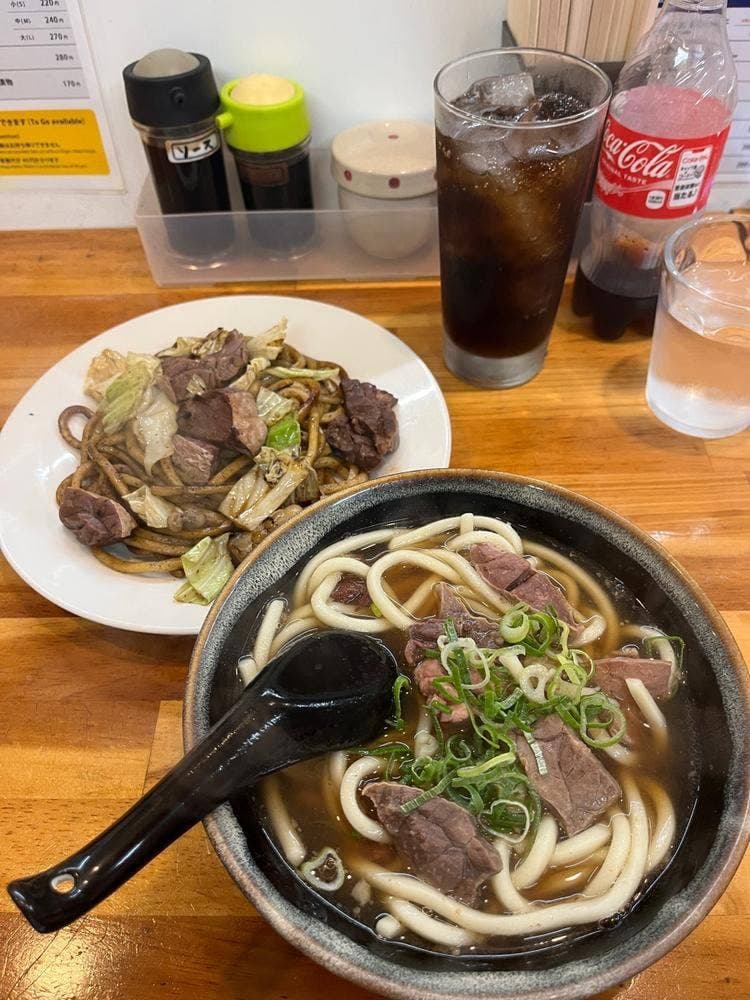 ホルモンうどん権兵衛