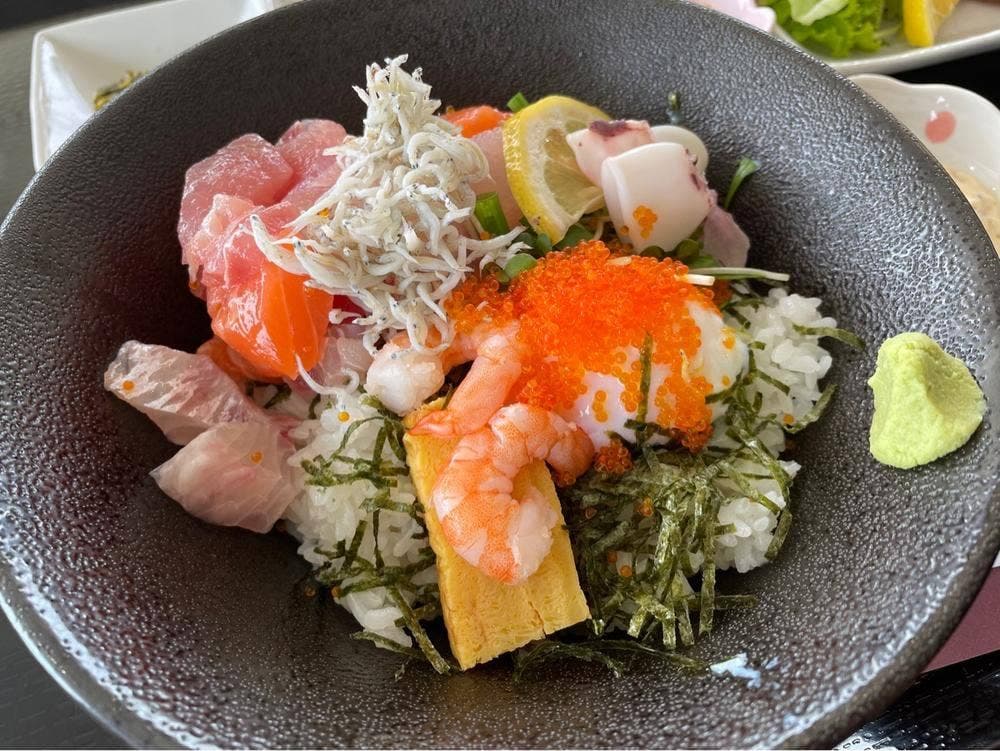 つやざき漁港食堂 空と海