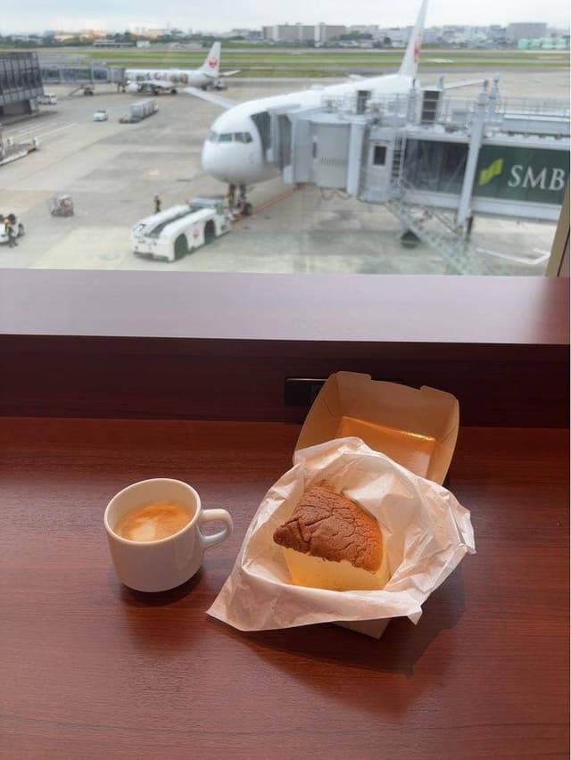 りくろーおじさんの店 大阪伊丹空港店 - サブ画像1