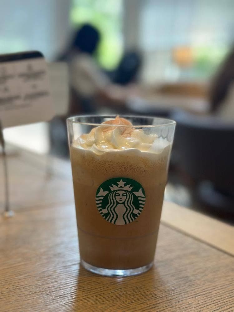 スターバックス コーヒー 蔦屋書店 海老名市立中央図書館店