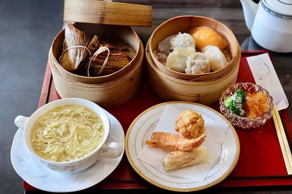 シャンデリア飲茶