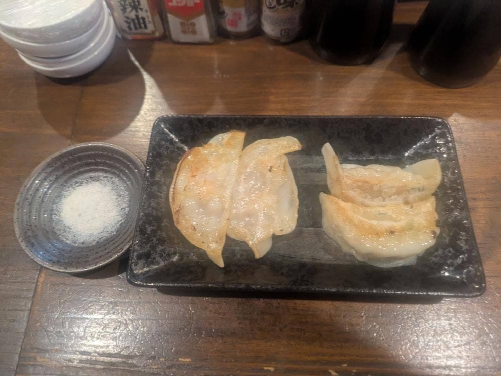 餃子と串焼き MエムM