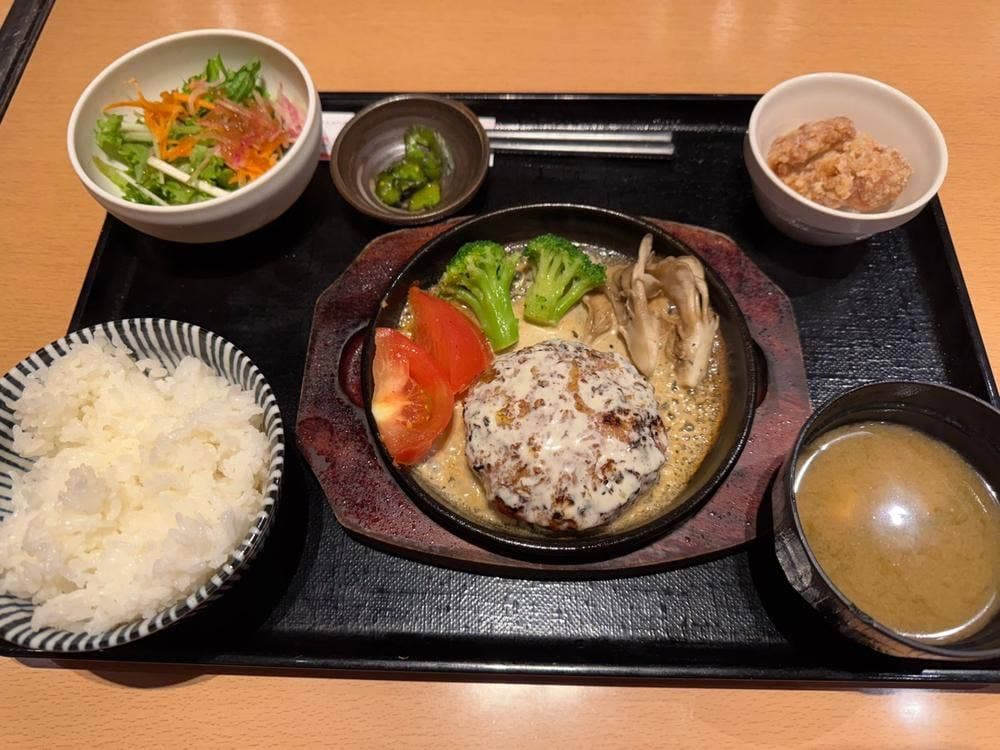 鶏と鉄板焼 宮本 Esola池袋店