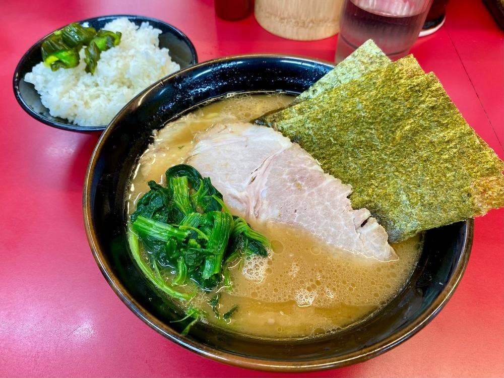 横浜らーめん 山本家