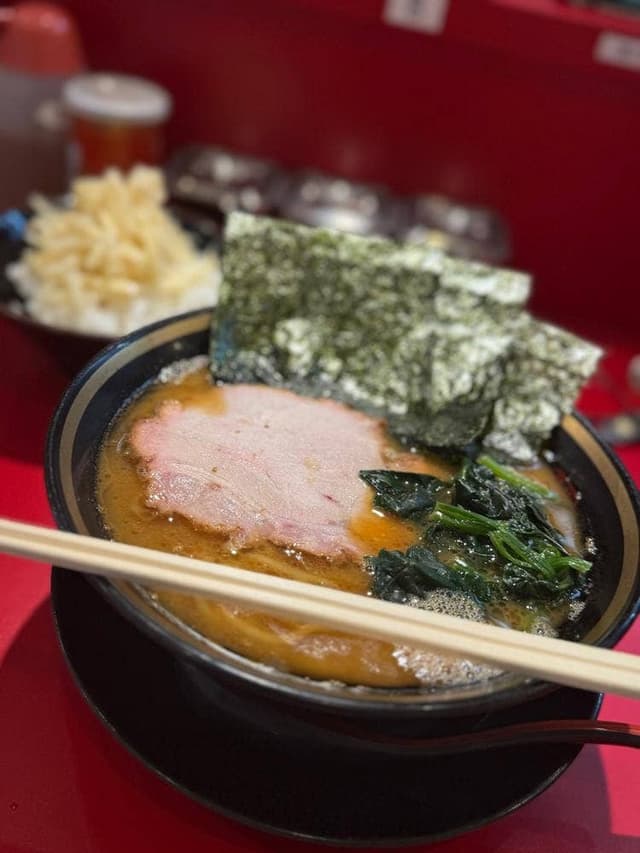 王道家直伝 家系ラーメン 本ごう家 王道之印 - サブ画像2