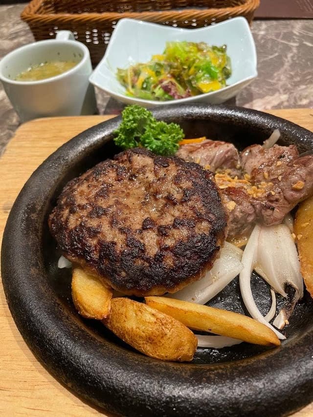 宮崎ステーキハウス 霧峰 蒲田店 - サブ画像1