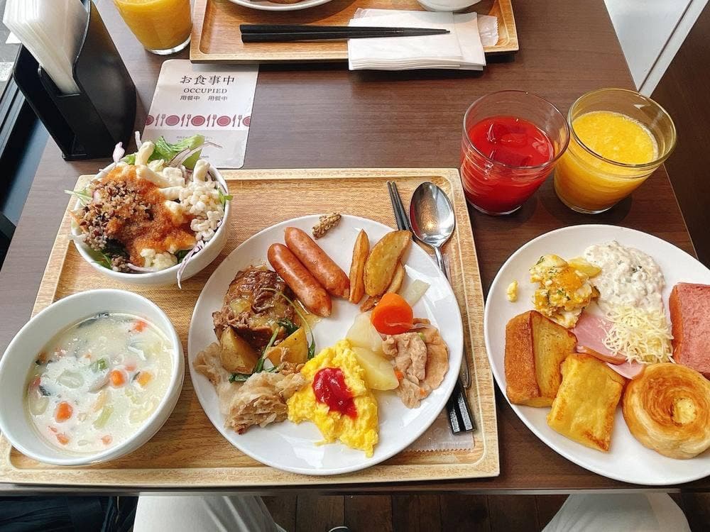 カフェ THE LOUNGE 三井ガーデンホテル京橋