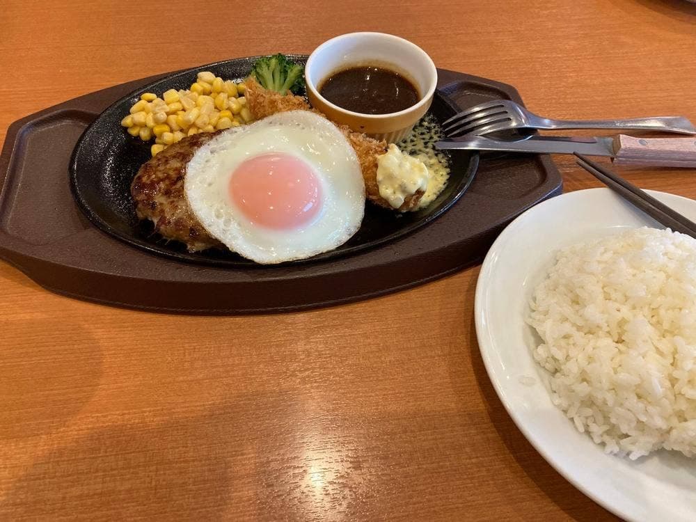 Cafe レストラン ガスト 氷見店