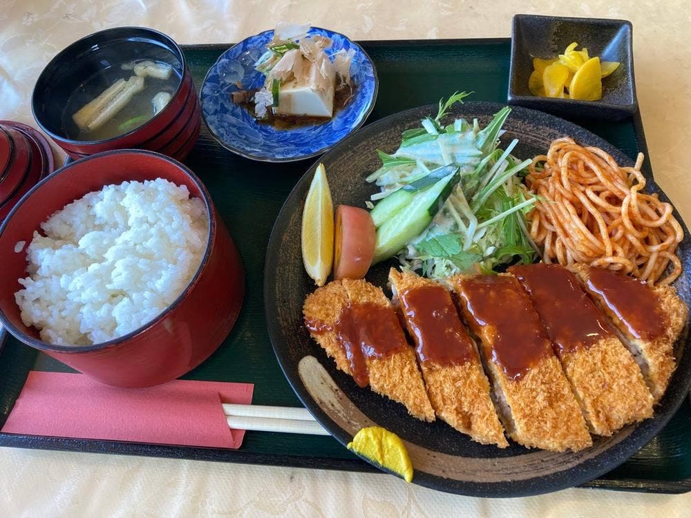 ファミリーレストラン菊水