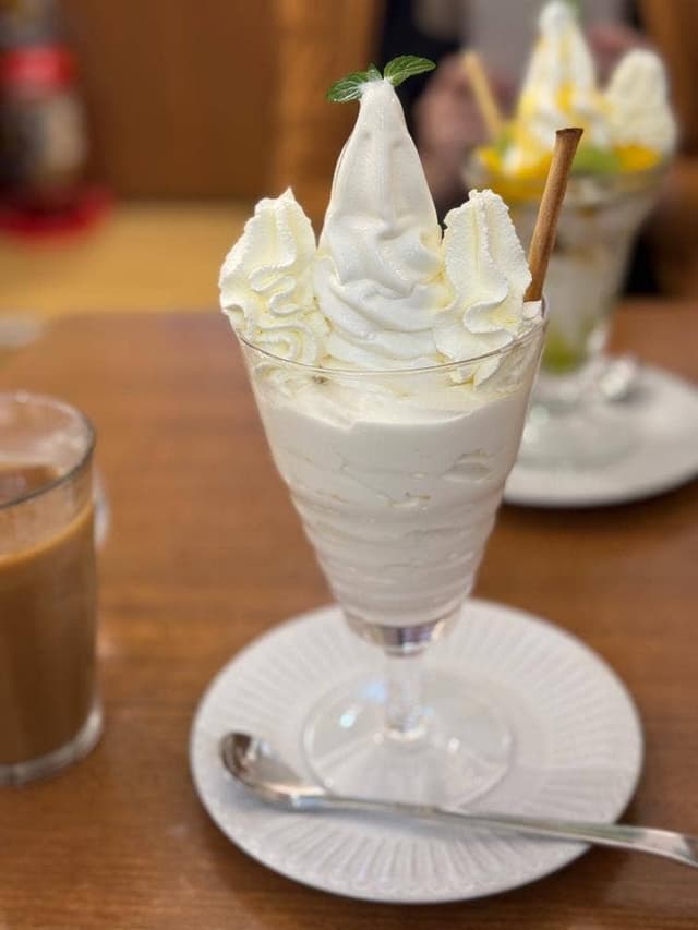 ミルク&パフェ よつ葉ホワイトコージ 札幌ステラプレイス店​ - サブ画像2