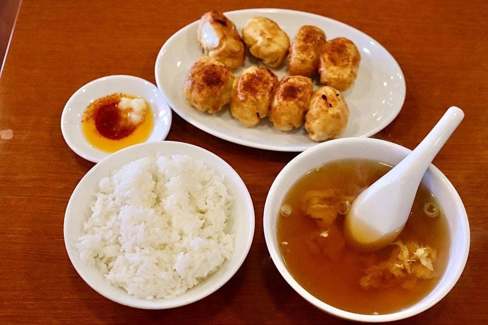ホワイト餃子 植田餃子店