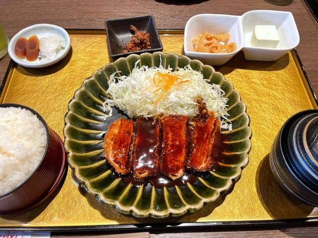 矢場とん 名古屋城金シャチ横丁店 - サブ画像2