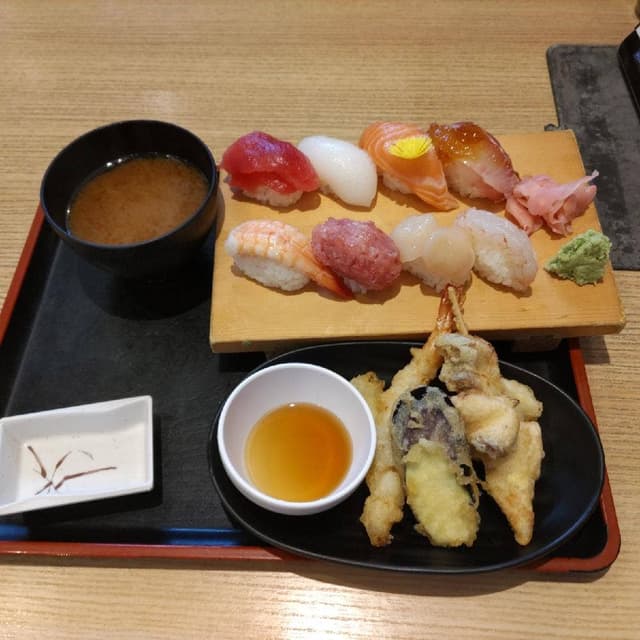 海鮮すし食堂 にほんのうみ 刈谷駅前店 - サブ画像1