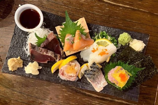おでん食べ放題 立川酒場 魚丸 南口店 - サブ画像1