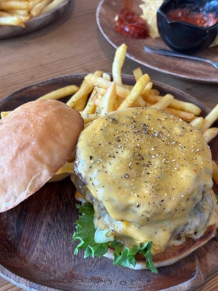 UPPER YARD 青島店