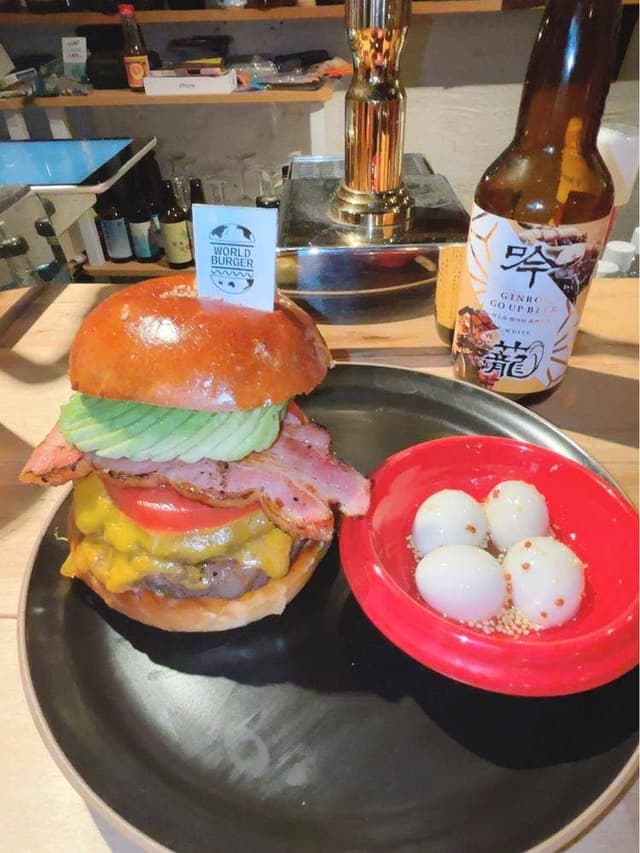 World Burger 新潟駅前店 - サブ画像2