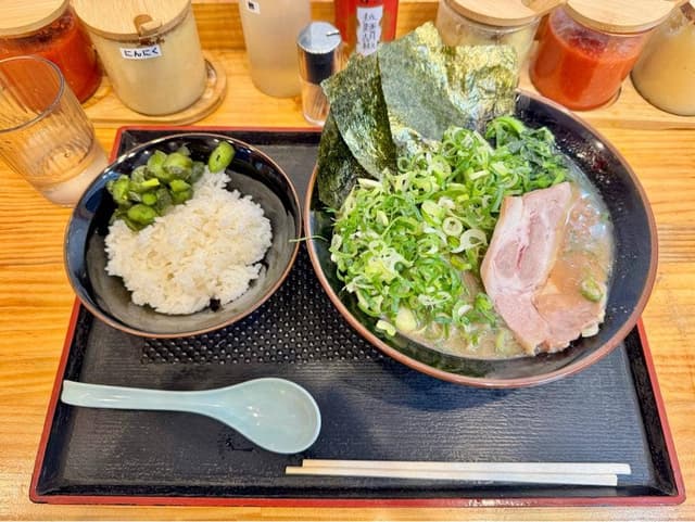 見田家 立ち食い家系ラーメン - サブ画像3