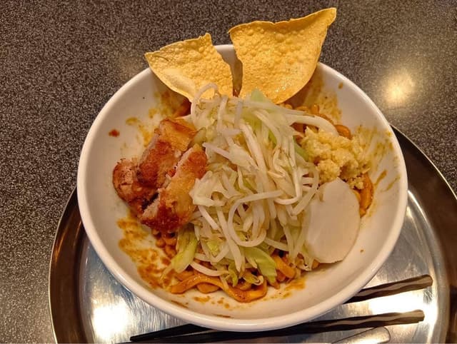 Hasuna スパイスラーメンとインドカレー - サブ画像1
