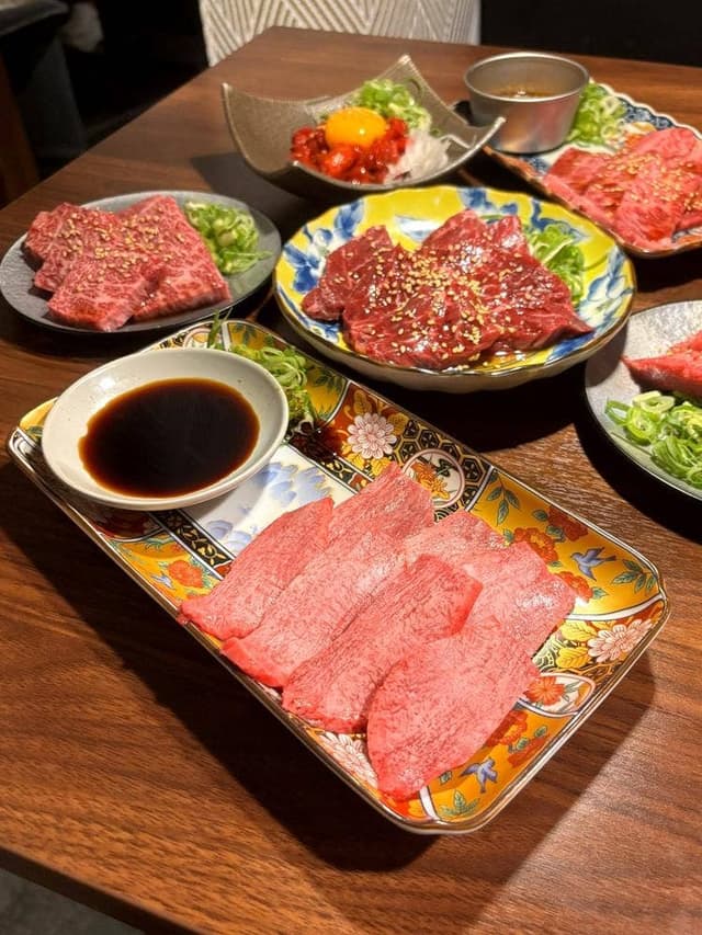 炭火焼肉しんちゃん 高槻店 - サブ画像2