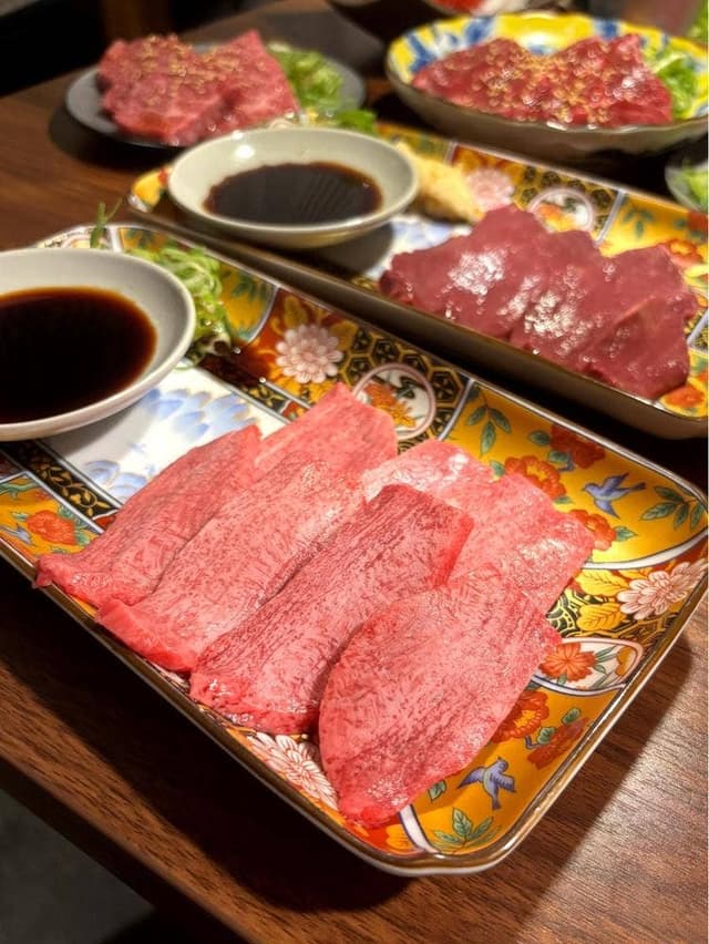 炭火焼肉しんちゃん 高槻店 - サブ画像3