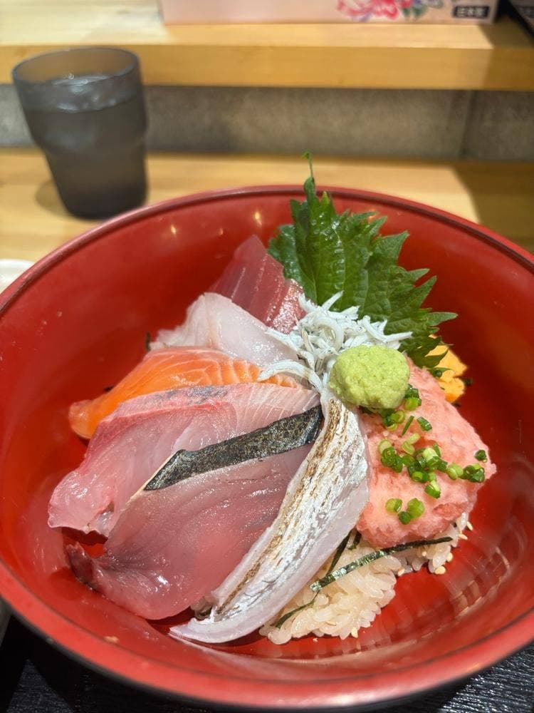魚屋 UOTACHI