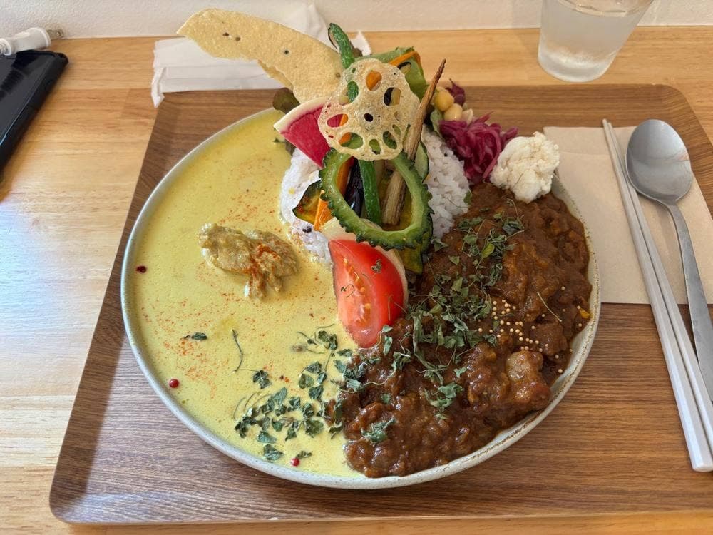 Cafe & Bar Fall of the leaf