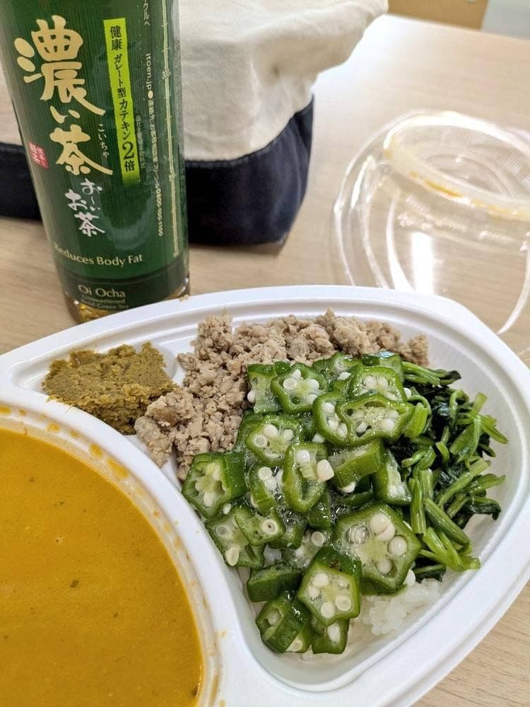 シャンティカレー 移動販売車