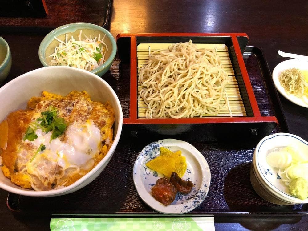 自家打ち 生そば 岩戸屋