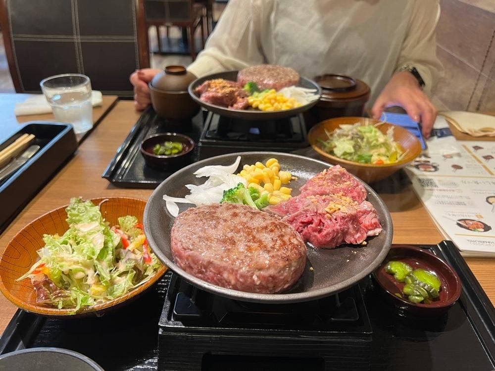 とろけるハンバーグ 福よし 福井下馬店