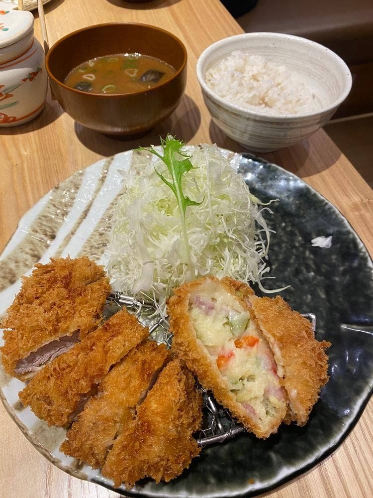 名代とんかつ かつくら あべのハルカスダイニング店