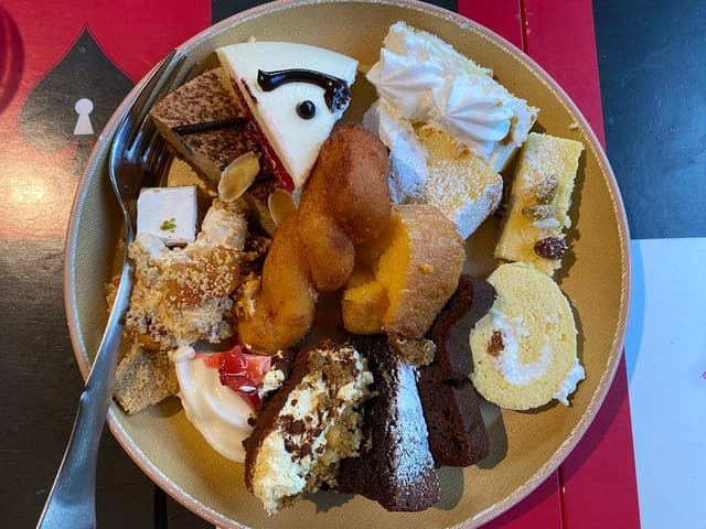 アンド スウィーツ! スウィーツ! ビュッフェ! アリス 札幌ル・トロワ店 - サブ画像1