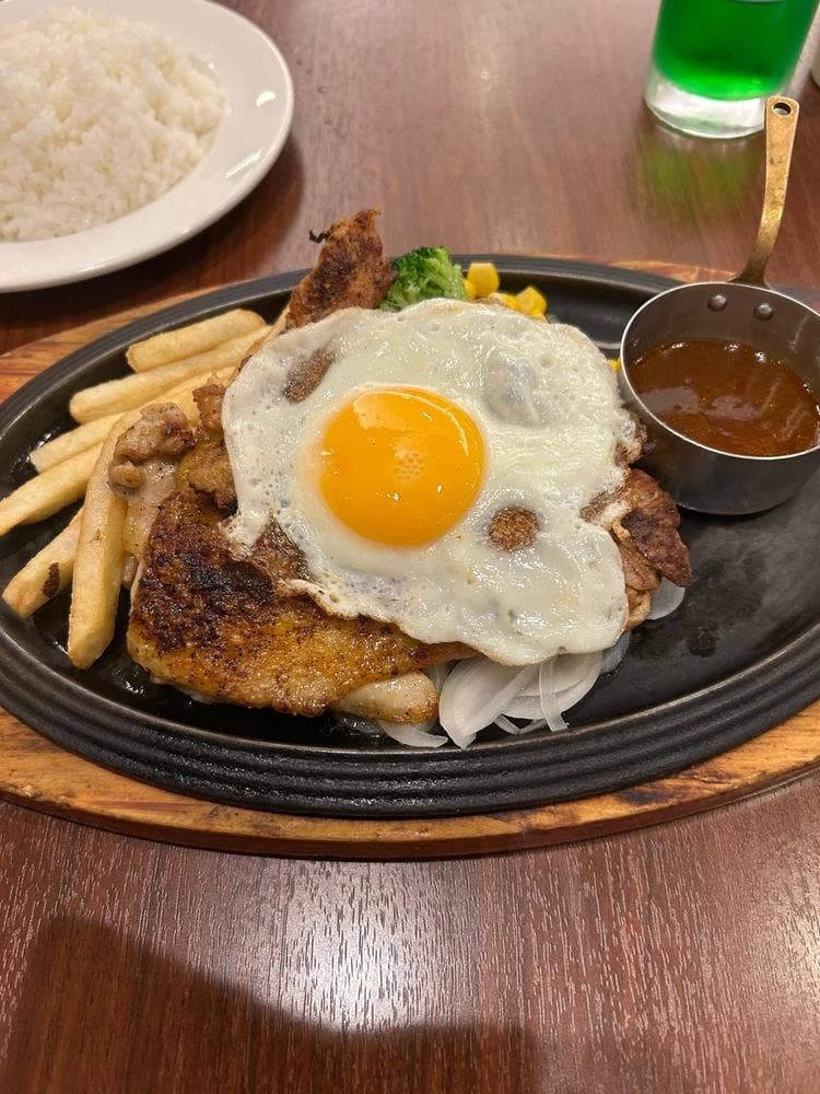 ロイヤルホスト 桜新町駅前店