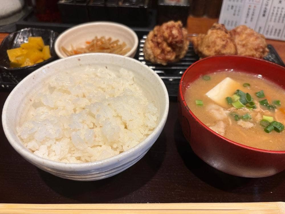 とん汁とからあげの専門店 ばくばく