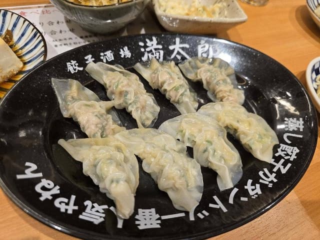 餃子酒場 満太郎 バルチカ03店 - サブ画像2
