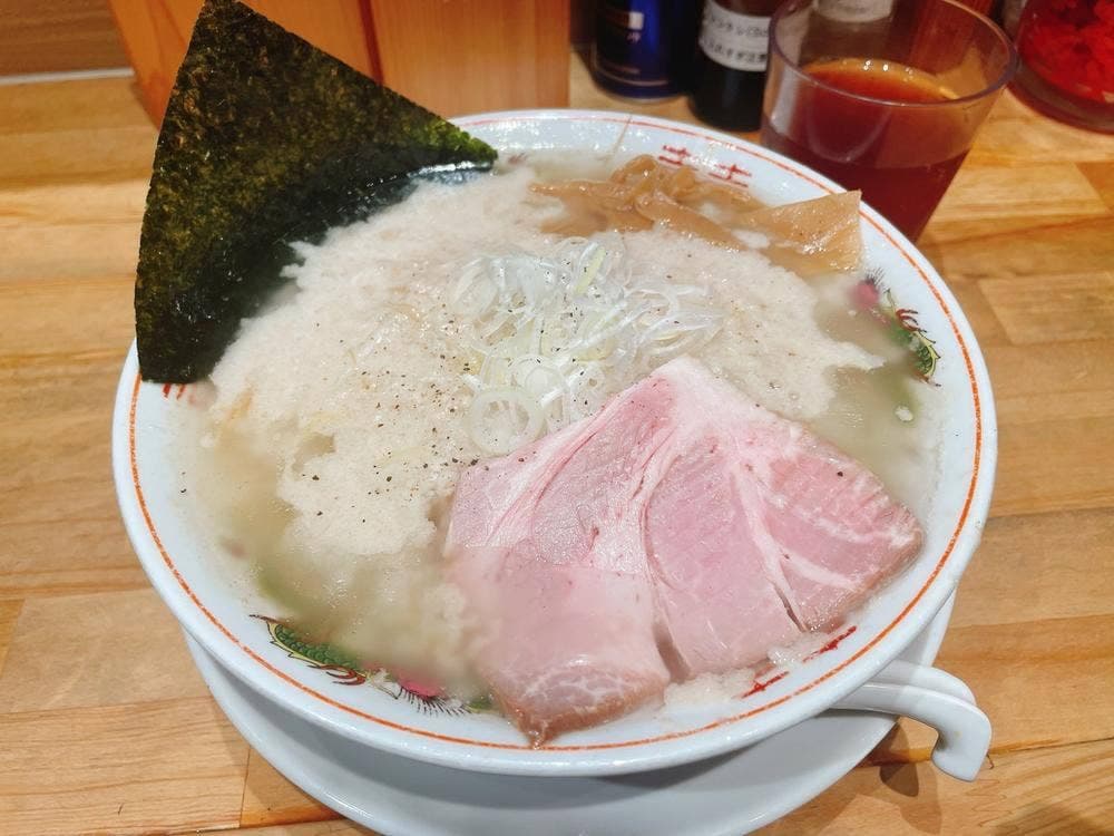 背脂ラーメン チャッチャ亭