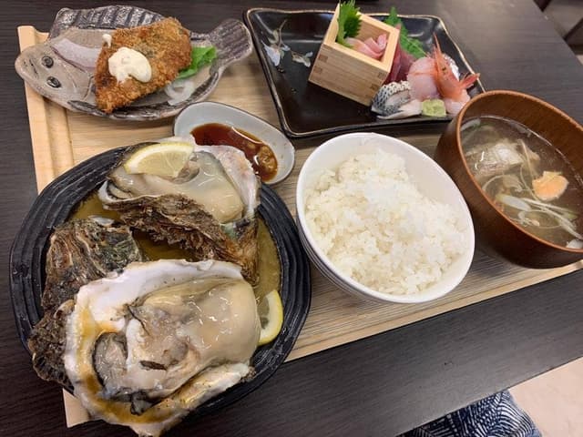 カネマル水産鮮魚店 食菜館くらら - サブ画像2