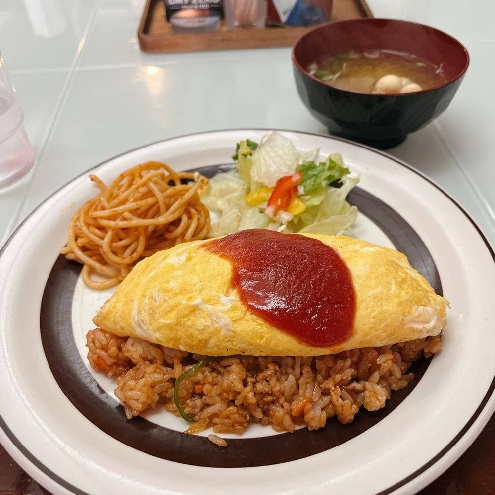 ダイニングカフェ 小伊万里