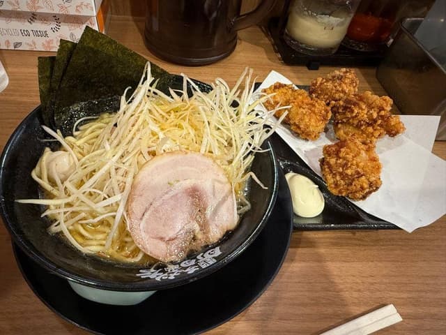 横浜家系ラーメン 町田商店 新百合ヶ丘駅前店 - サブ画像1