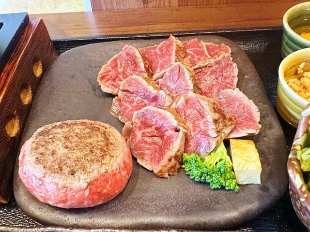 納屋橋ハンバーグ - サブ画像2