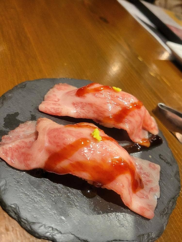 焼肉ひだや 本町店