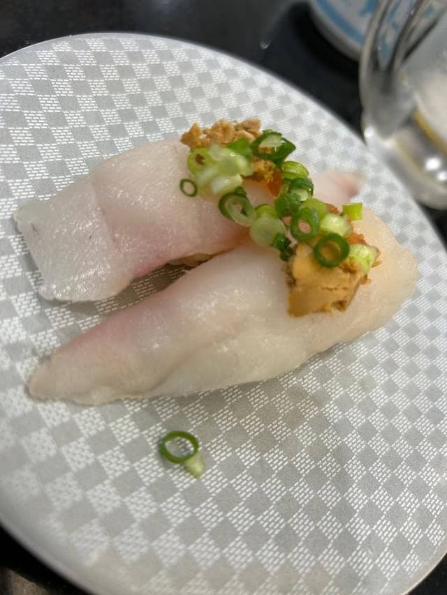 廻転寿司まぐろ問屋 やざえもん 沖縄新都心あっぷるタウン店 - サブ画像2