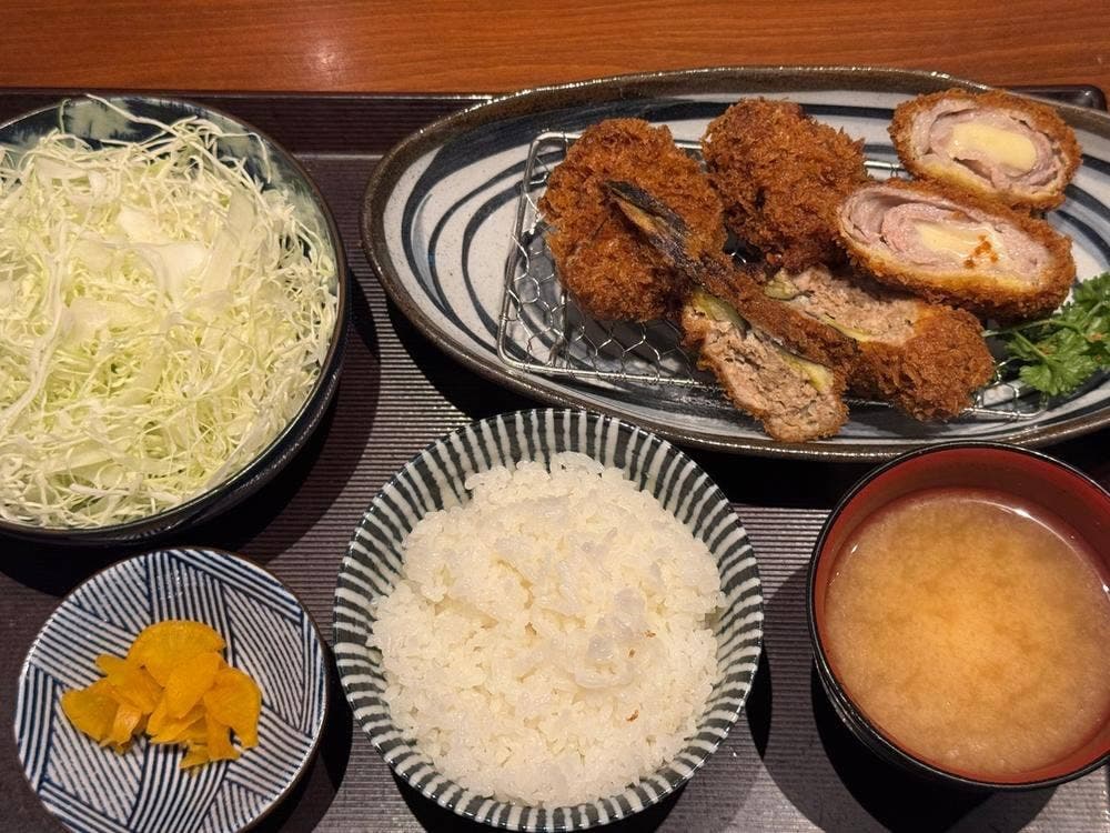 とんかつ 神楽坂 さくら 深川ギャザリア店