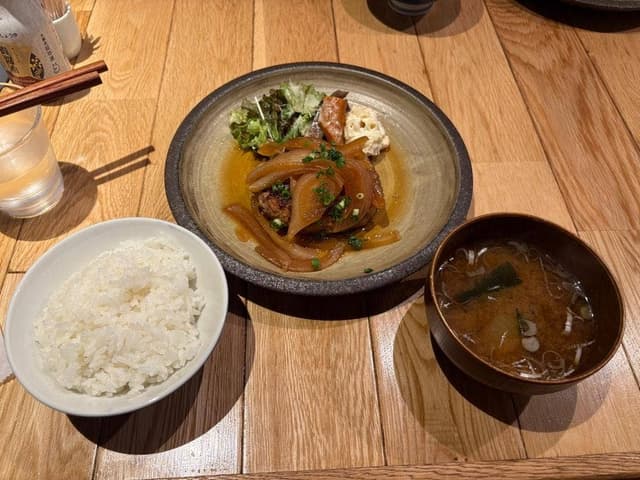 山本のハンバーグ 新橋食堂 - サブ画像1