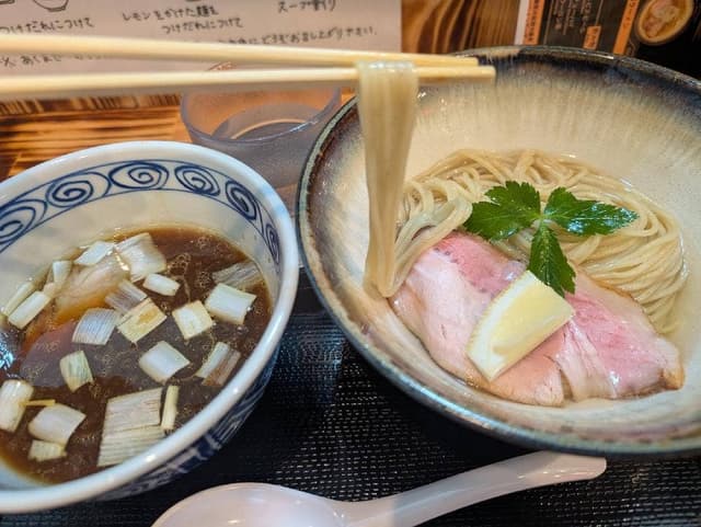 JAPANESE光ラーメン - サブ画像3