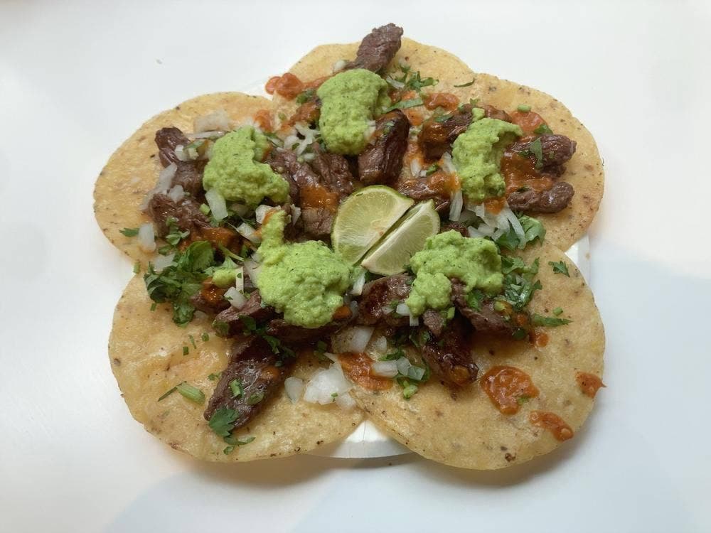 Tacos 3 Hermanos Ebisu